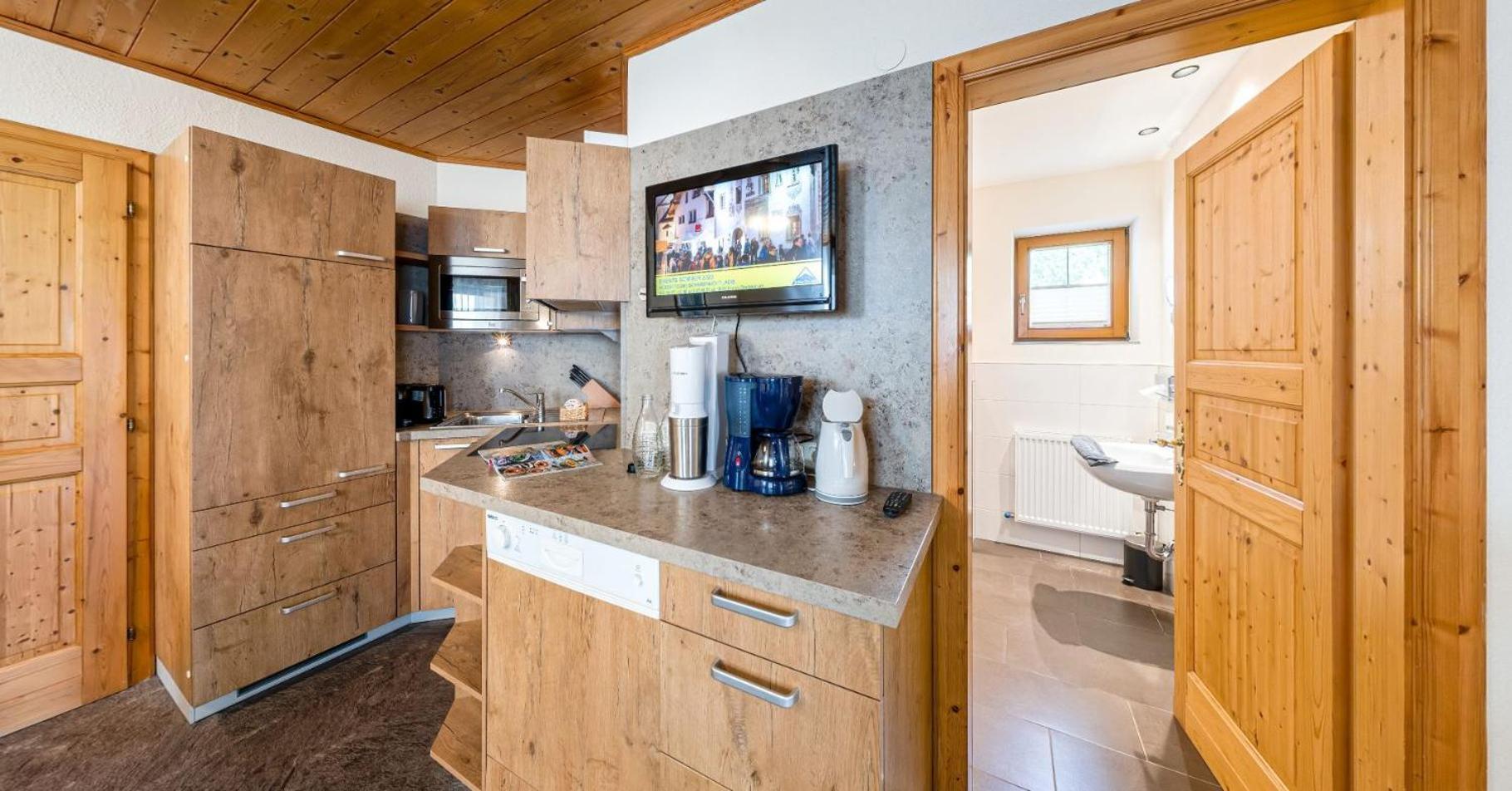 Appartements Am Burgsee Ладис Екстериор снимка