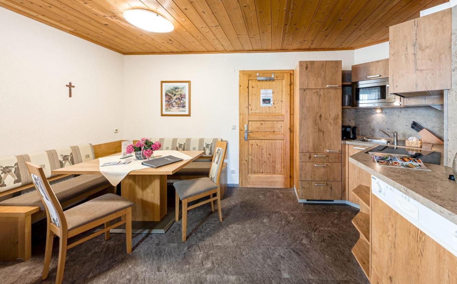 Appartements Am Burgsee Ладис Екстериор снимка