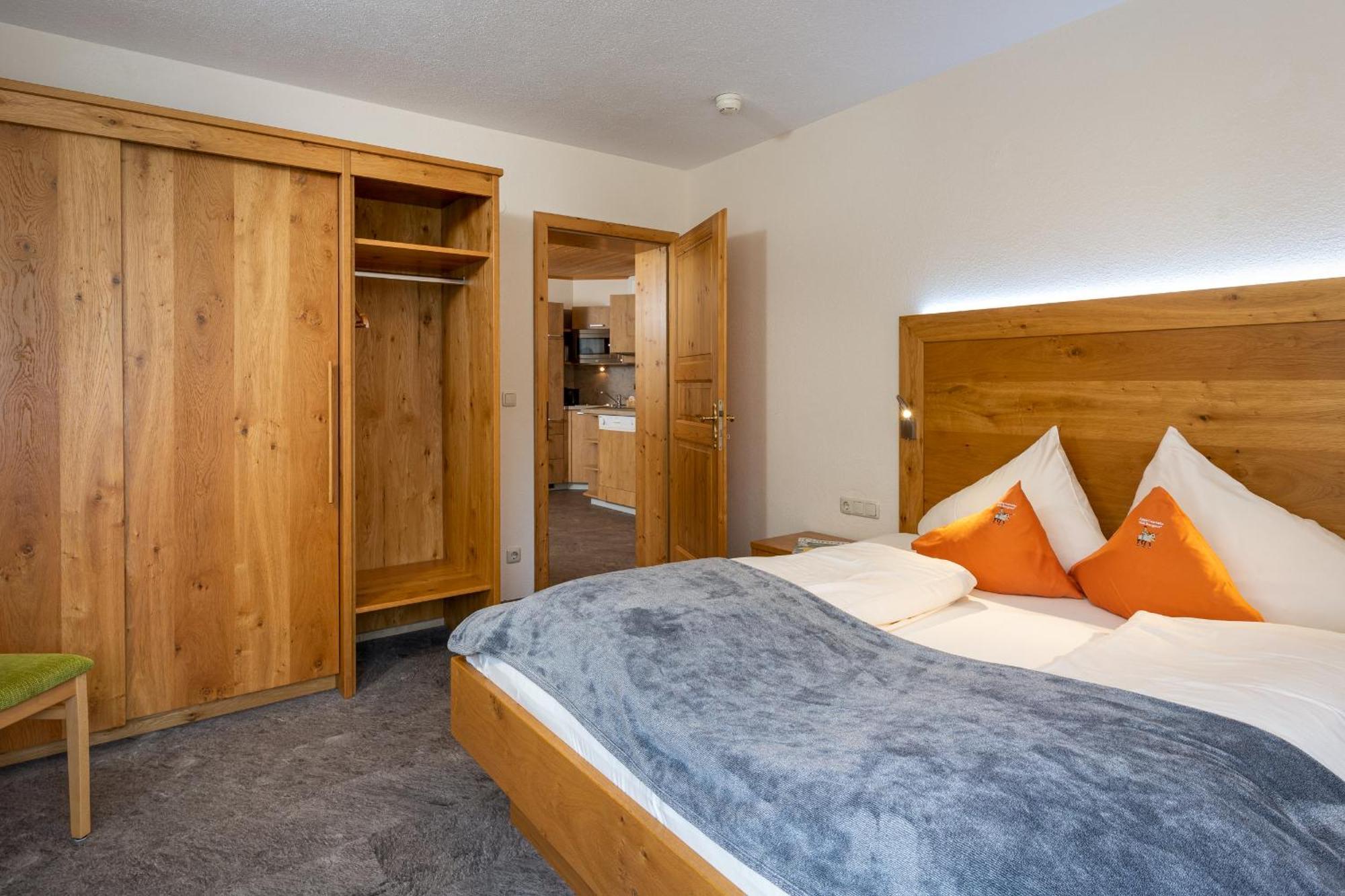 Appartements Am Burgsee Ладис Екстериор снимка