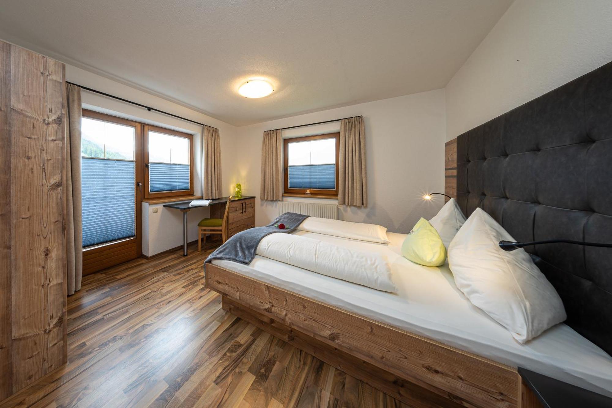 Appartements Am Burgsee Ладис Екстериор снимка