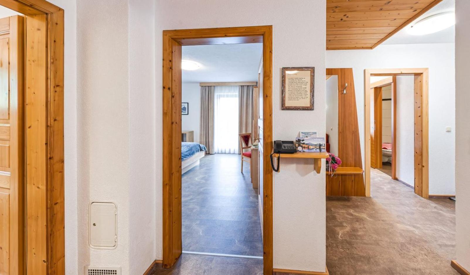 Appartements Am Burgsee Ладис Екстериор снимка