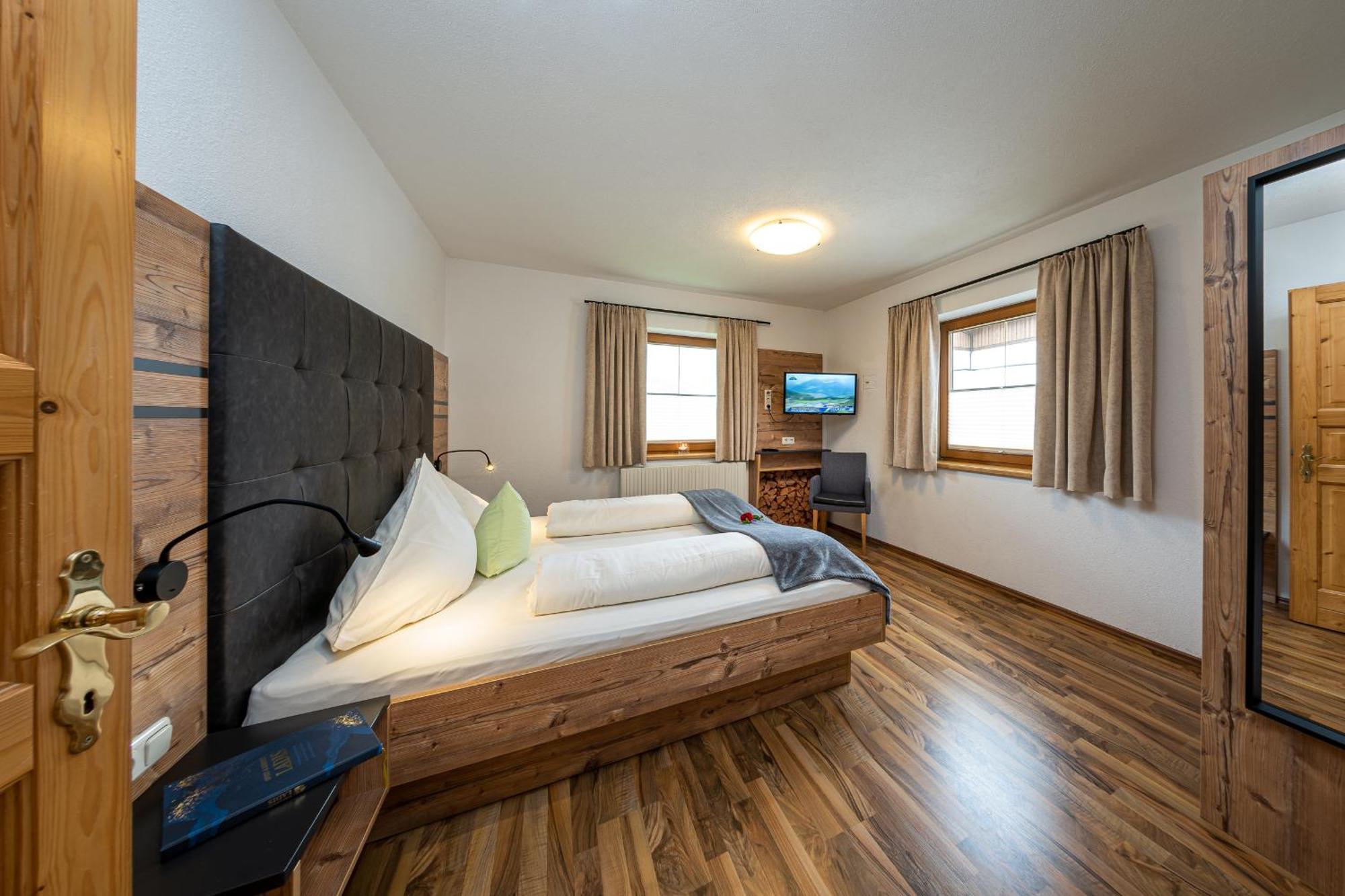 Appartements Am Burgsee Ладис Екстериор снимка