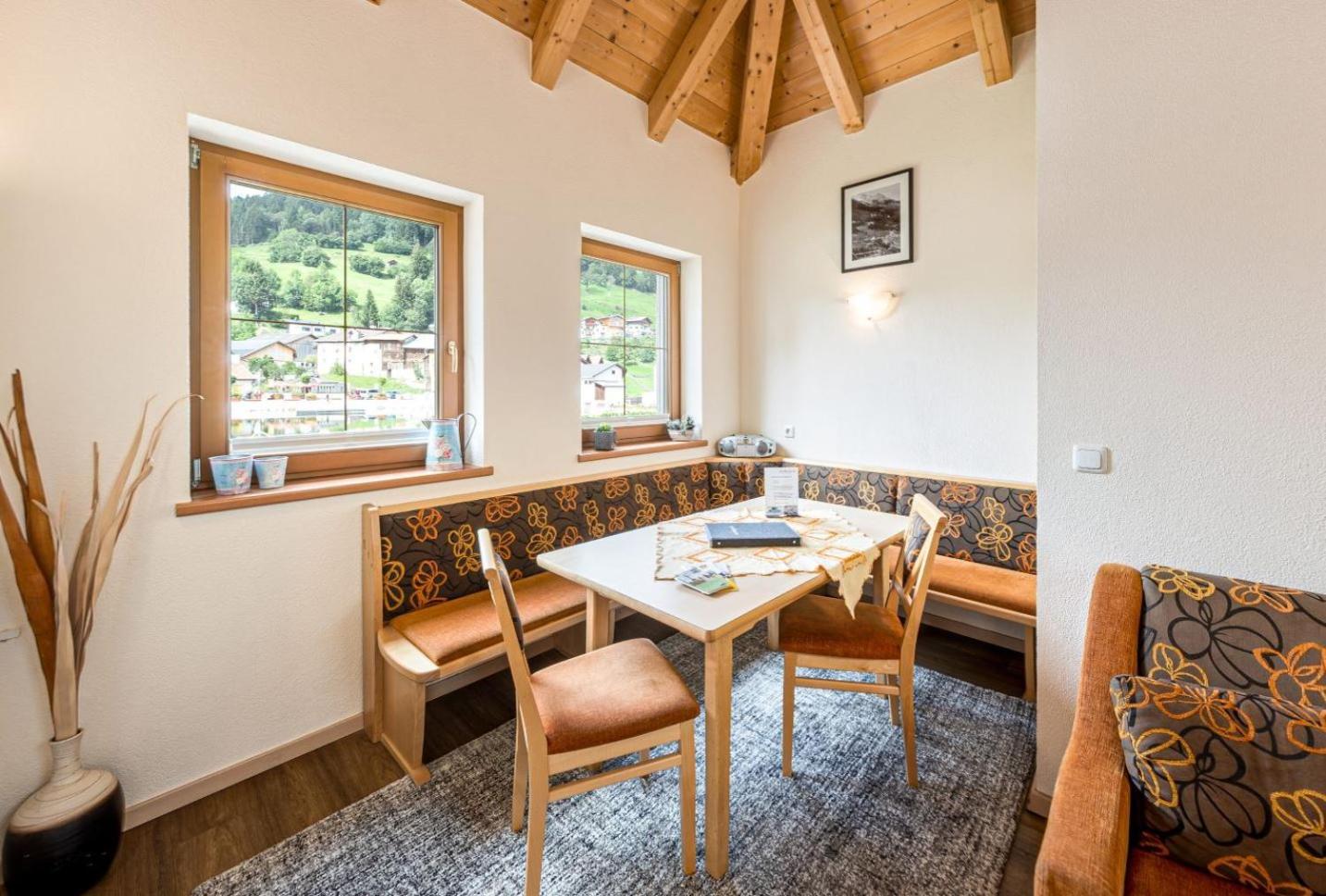 Appartements Am Burgsee Ладис Екстериор снимка